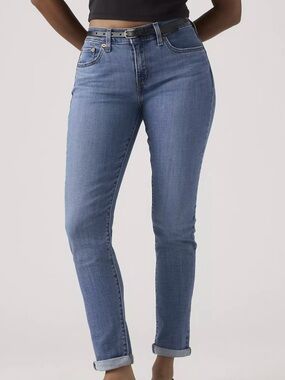 Levi's Vintage mid rise boyfriend cuffed and cropped jeans
